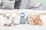 Steiff Hoppie Hase 18 cm hellgrau, Plüschtier Hase mit Schlappohren, Soft Cuddly Friends, flauschiges Stofftier Kuscheln – Bild 6